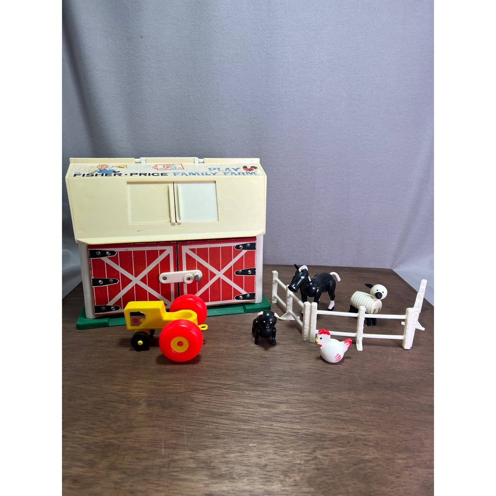 Fisher-Price Play Family‎ Farm Red Vintage Barn 915 Animals Tractor Fence Set